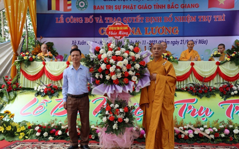 Bac Giang Le cong bo Quyet dinh bo nhiem tru tri chua Na Luong 2