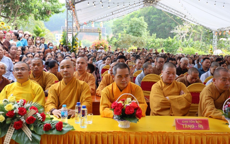 Bac Giang Le cong bo Quyet dinh bo nhiem tru tri chua Na Luong 34