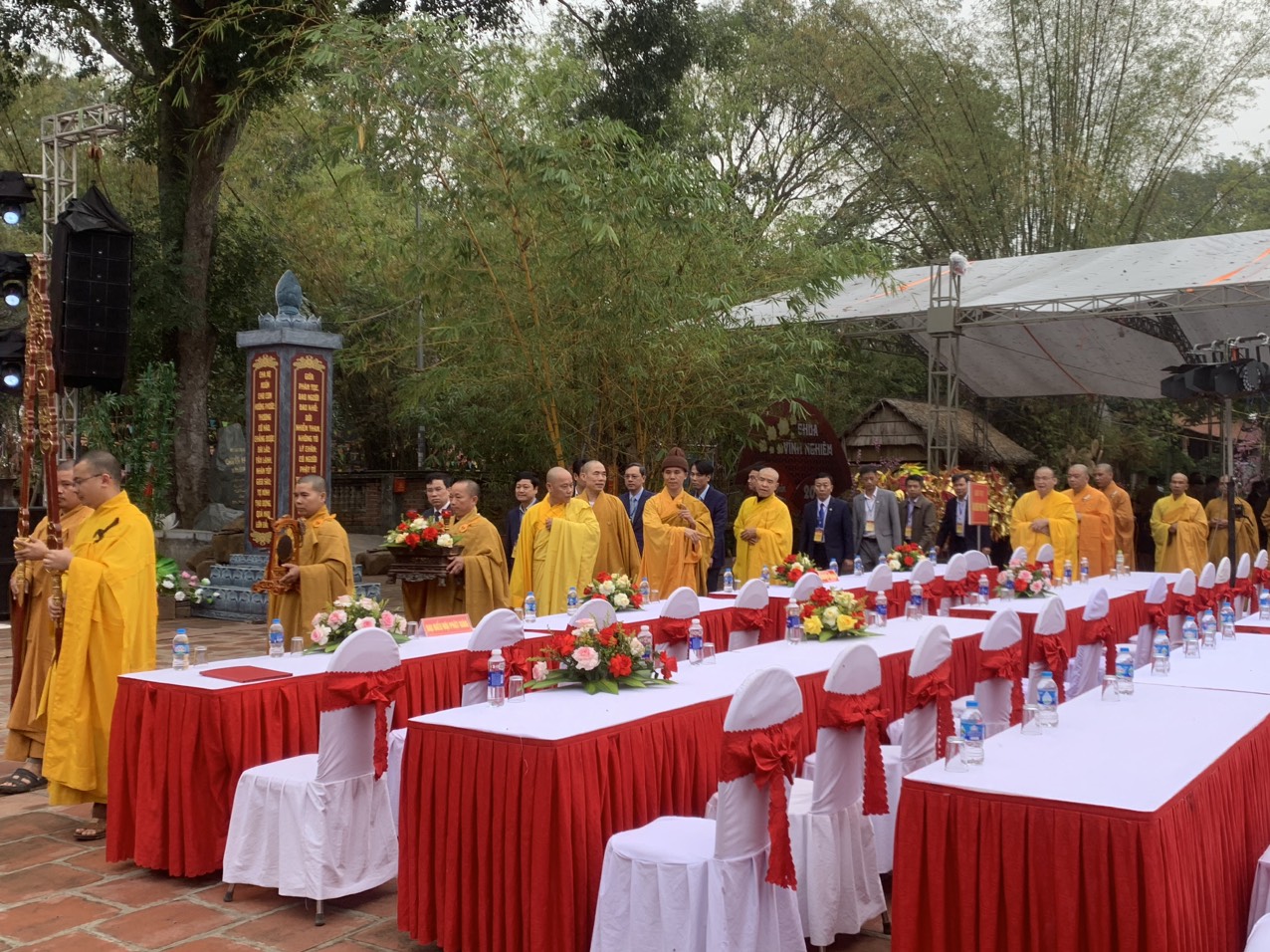 Khai hoi va va gio to chua Vinh Nghiem 8