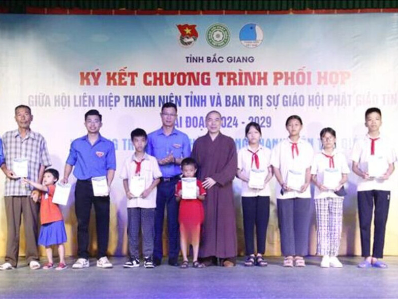 ho tro thanh nien la chuc sac phat tu thuc hanh sinh hoat ton giao dung phap luat 2