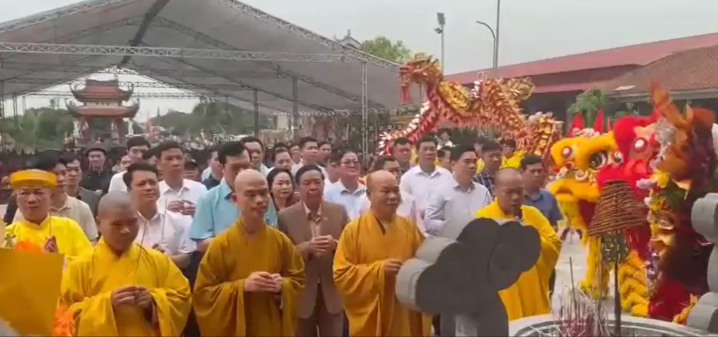 Nam Mô Tiếp Dẫn Đạo Sư A Di Đà Phật – Thông Báo Tang Lễ Cụ Bà Diêm Thị Vinh