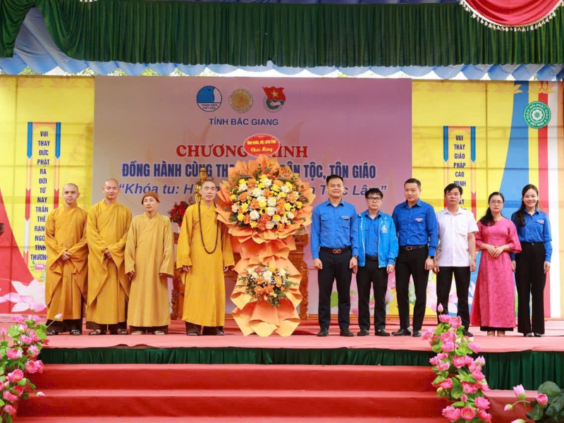 khoa tu huong ve coi nguon truc lam 23