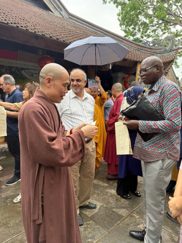 Chào Đón Đoàn Ngoại Giao Tham Quan Và Làm Việc Tại Chùa Vĩnh Nghiêm