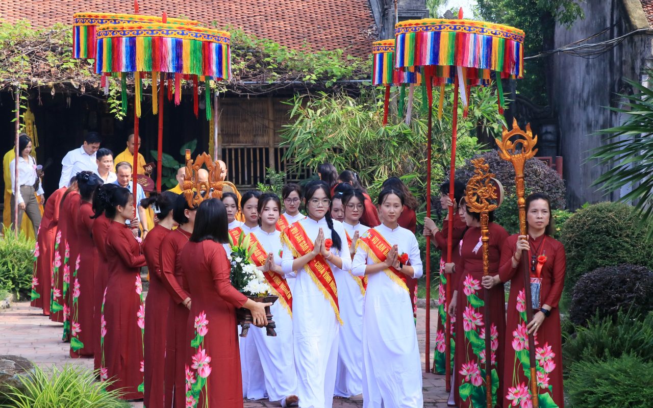 1. Cung nghinh 2