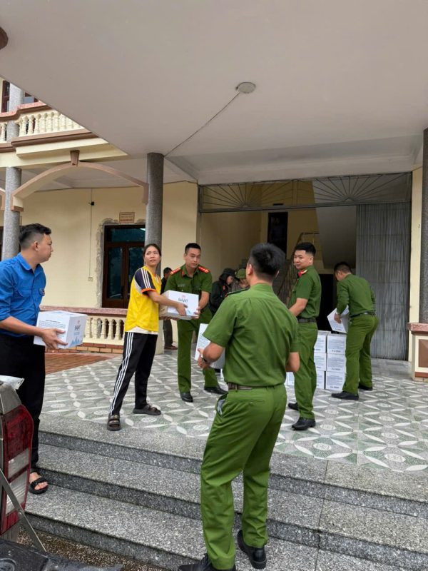 Lời cảm ơn chuyến thiện nguyện hướng về bà con vùng lũ Bắc Giang z7174048020986 0f38c1efdd92fc5383f48fa4976ad1bd