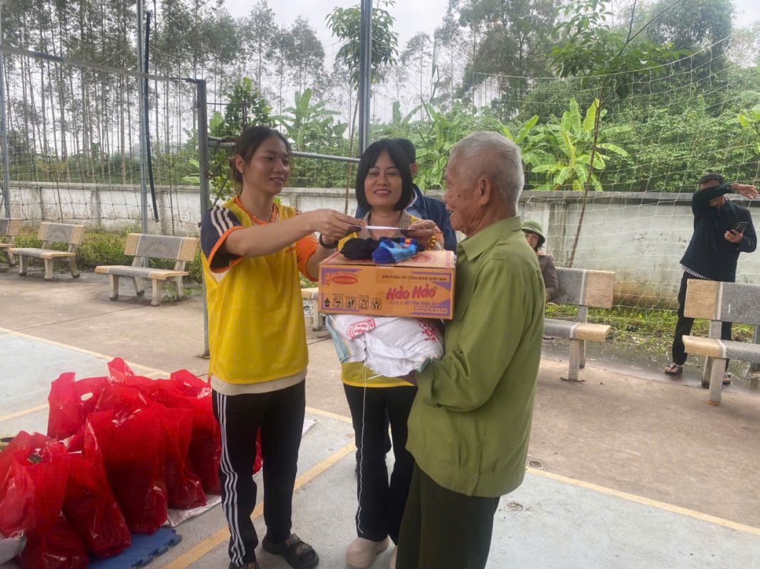 Lời cảm ơn chuyến thiện nguyện hướng về bà con vùng lũ Bắc Giang z7174091352855 d093e0c23baaf3a43de0e7b992f912ed