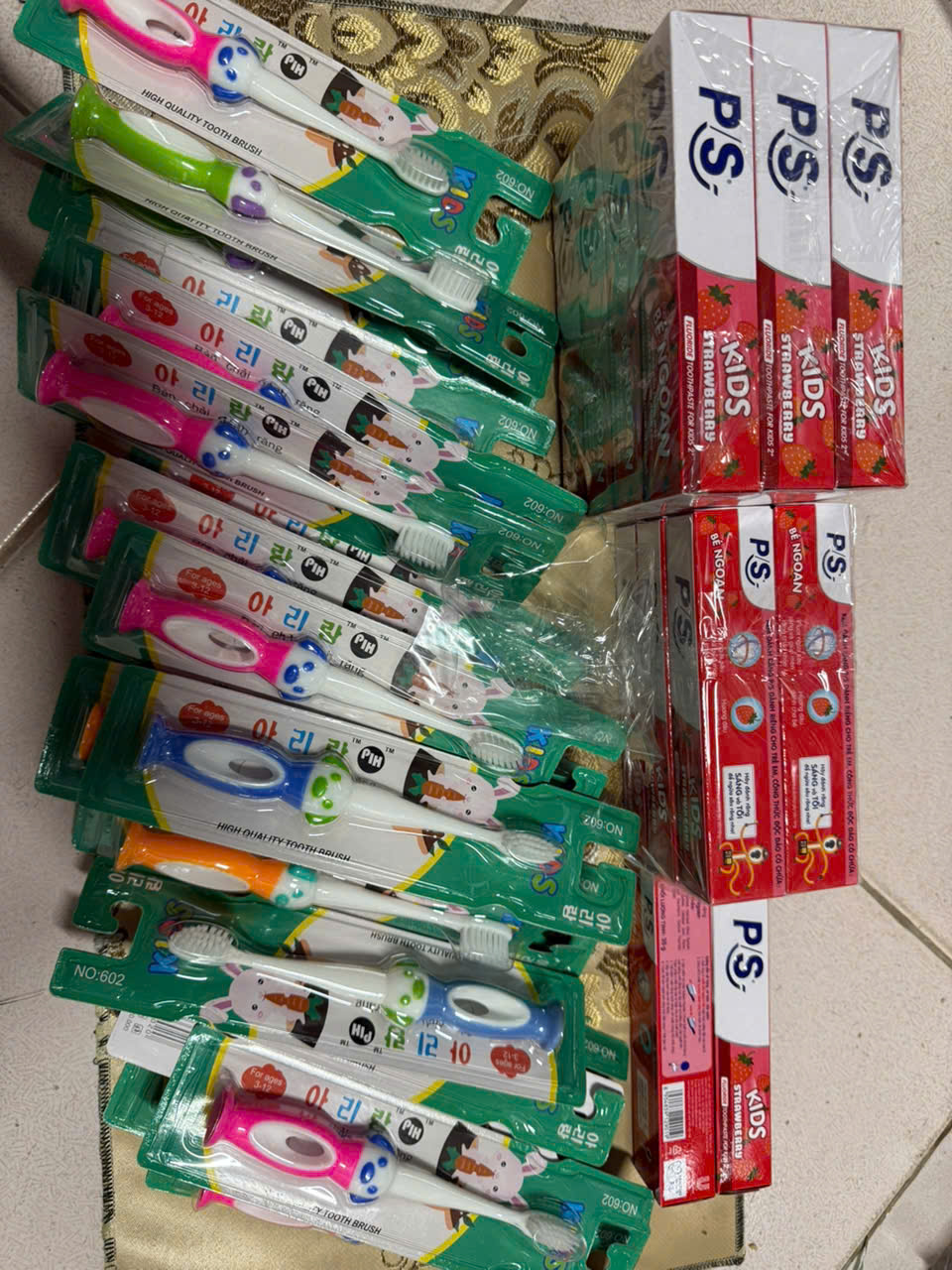 Phật tử phát tâm ủng hộ chương trình để ngày mai CLBTTNPT z7321993037565 ffe807a6c50f65f8571dc93396fc31ab