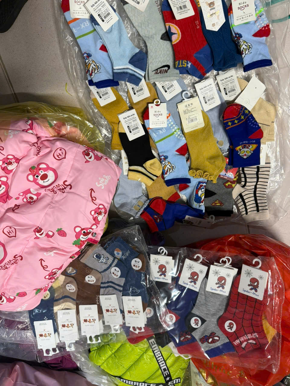 Phật tử phát tâm ủng hộ chương trình để ngày mai CLBTTNPT z7321993089243 734155ee68b7edf4a72432b131f184a5