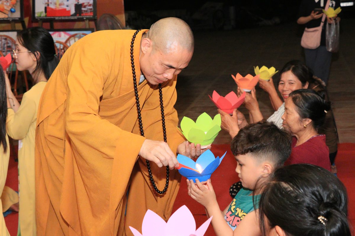 CHÙA VĨNH NGHIÊM – XÚC ĐỘNG ĐÊM HỘI HOA ĐĂNG