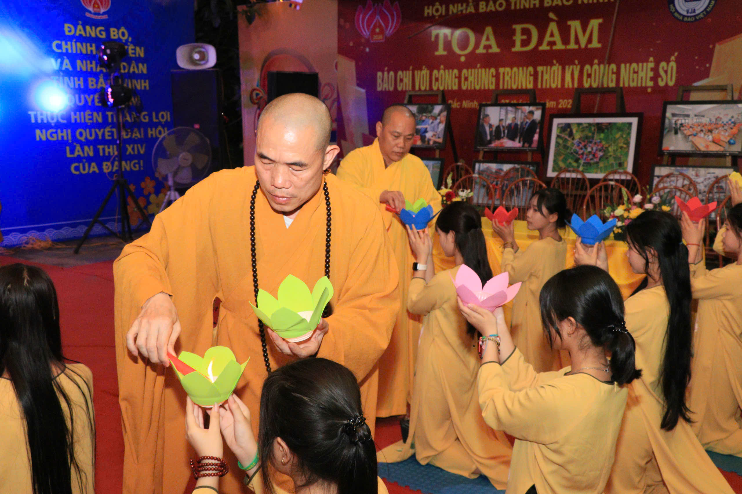 đêm hội hoa đăng