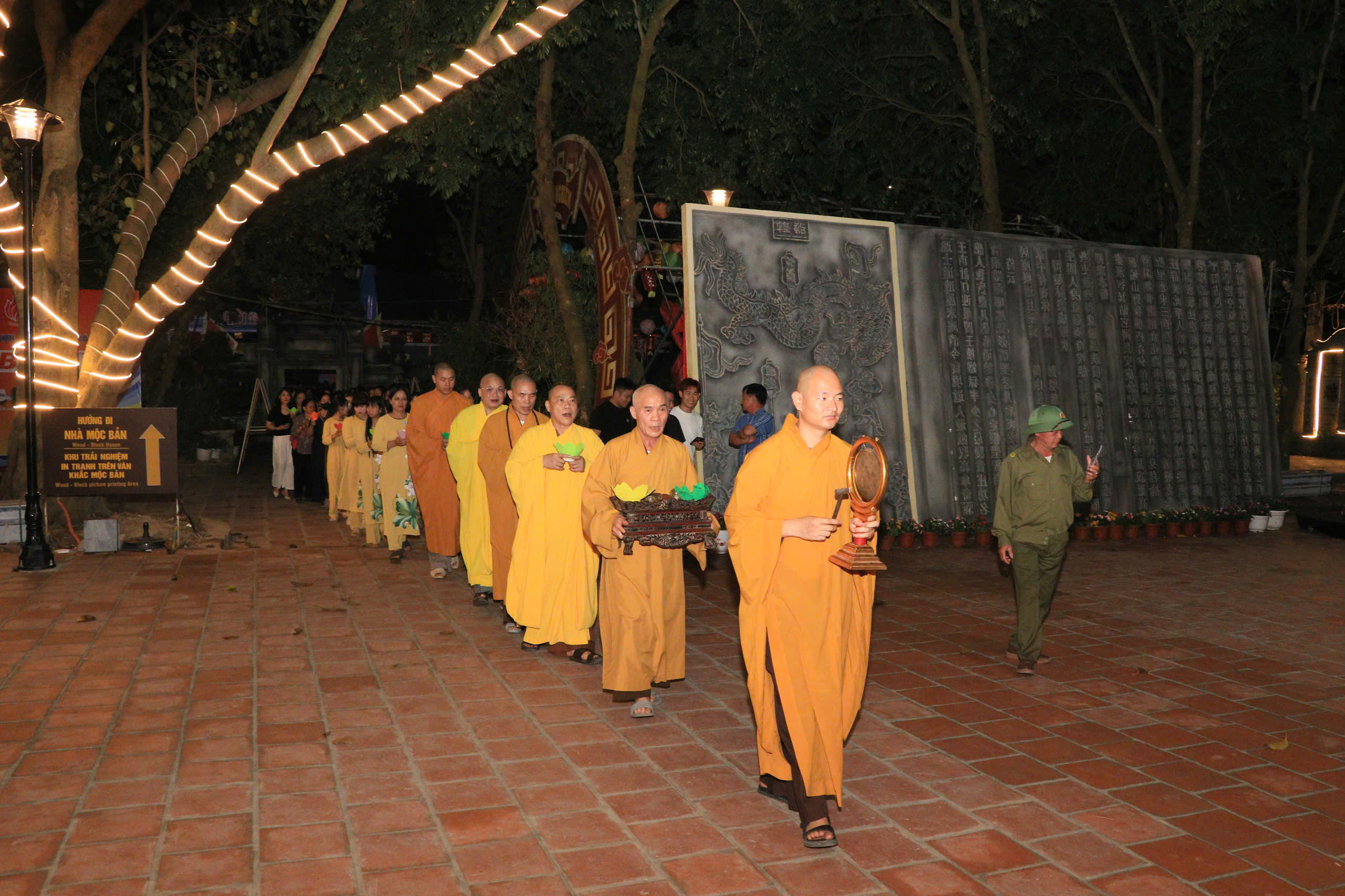 đêm hội hoa đăng