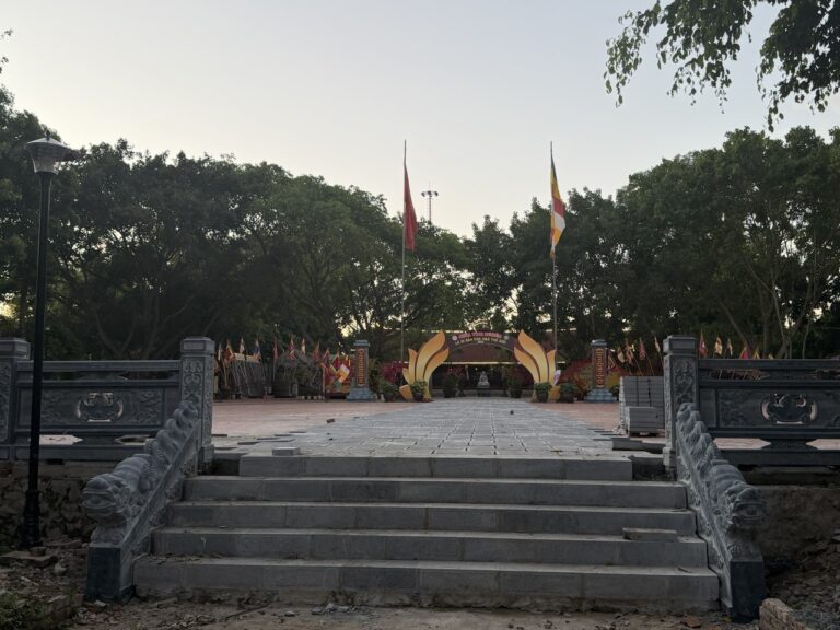Sự Dung Hợp Tam Giáo Đồng Nguyên Trong Văn Học Thời Lý – Trần: Từ Chân Nhân Diệu Thể Đến Vạn Vật Đồng Nhất Thể