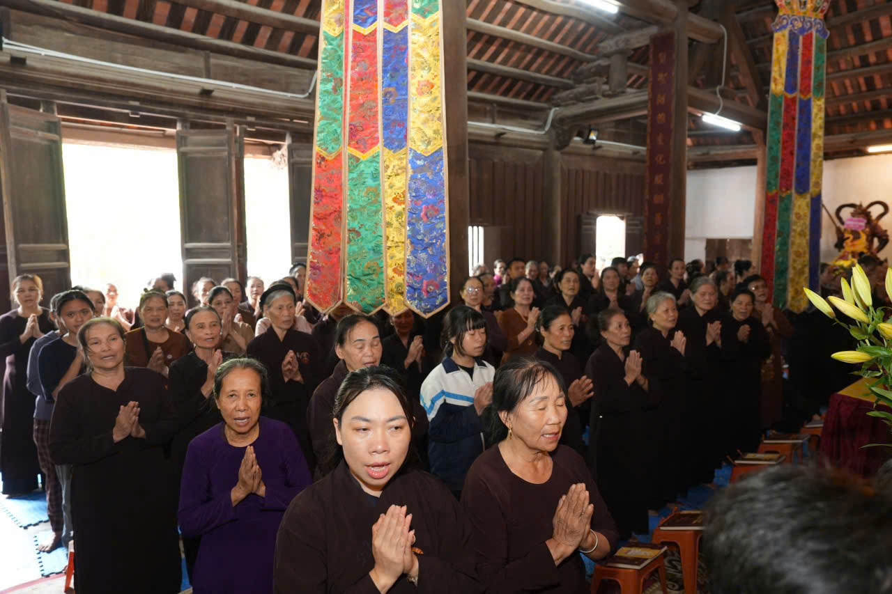 PHẬT PHÁP GIỮA THẾ GIAN – GIEO HẠT GIỐNG GIÁC NGỘ, LAN TỎA YÊU THƯƠNG🙏 1784969894444 5652893007387524251 g2003751818471085094 c33c9dbc2c92d5578a2c8b6e22905372