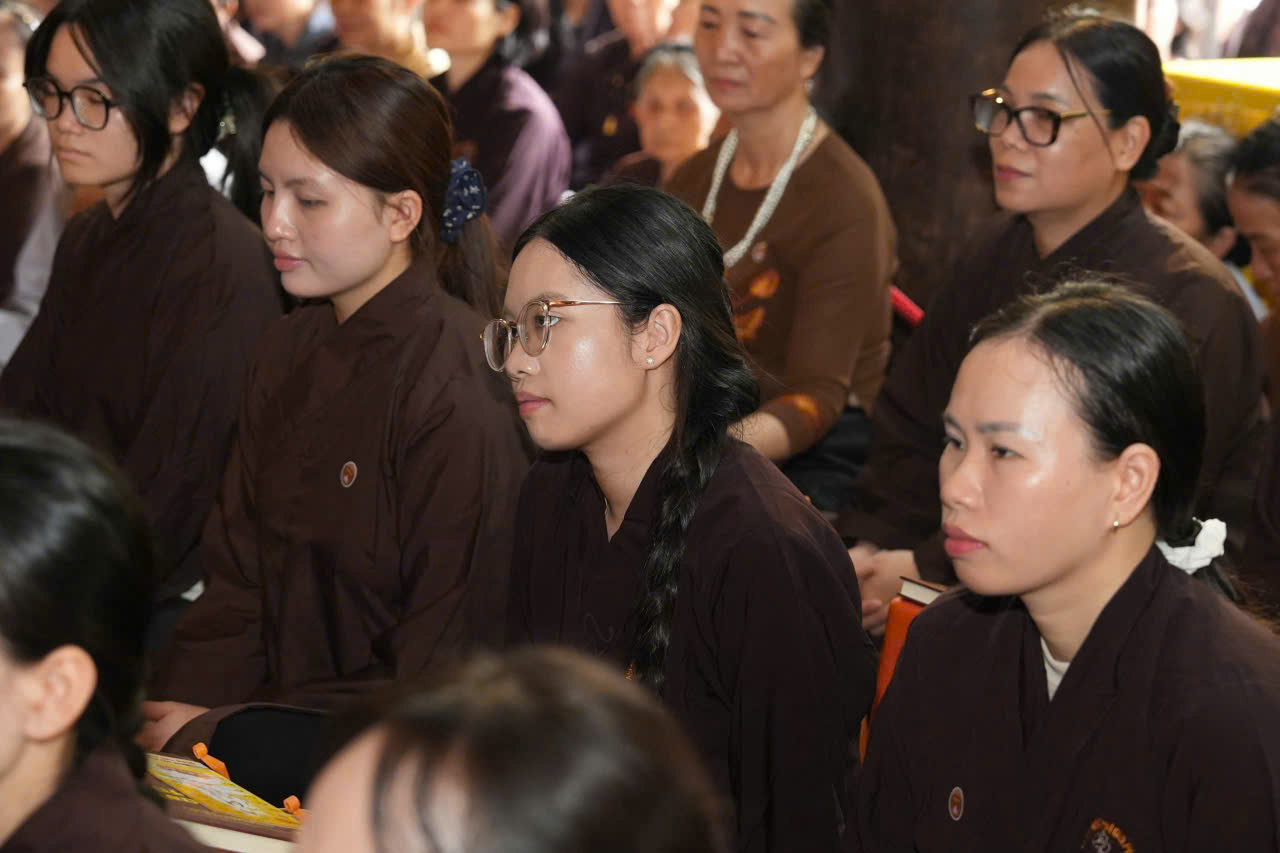 PHẬT PHÁP GIỮA THẾ GIAN – GIEO HẠT GIỐNG GIÁC NGỘ, LAN TỎA YÊU THƯƠNG🙏 1784969894483 5652893007387524251 g2003751818471085094 1129435132179e65ca367871ddc27492