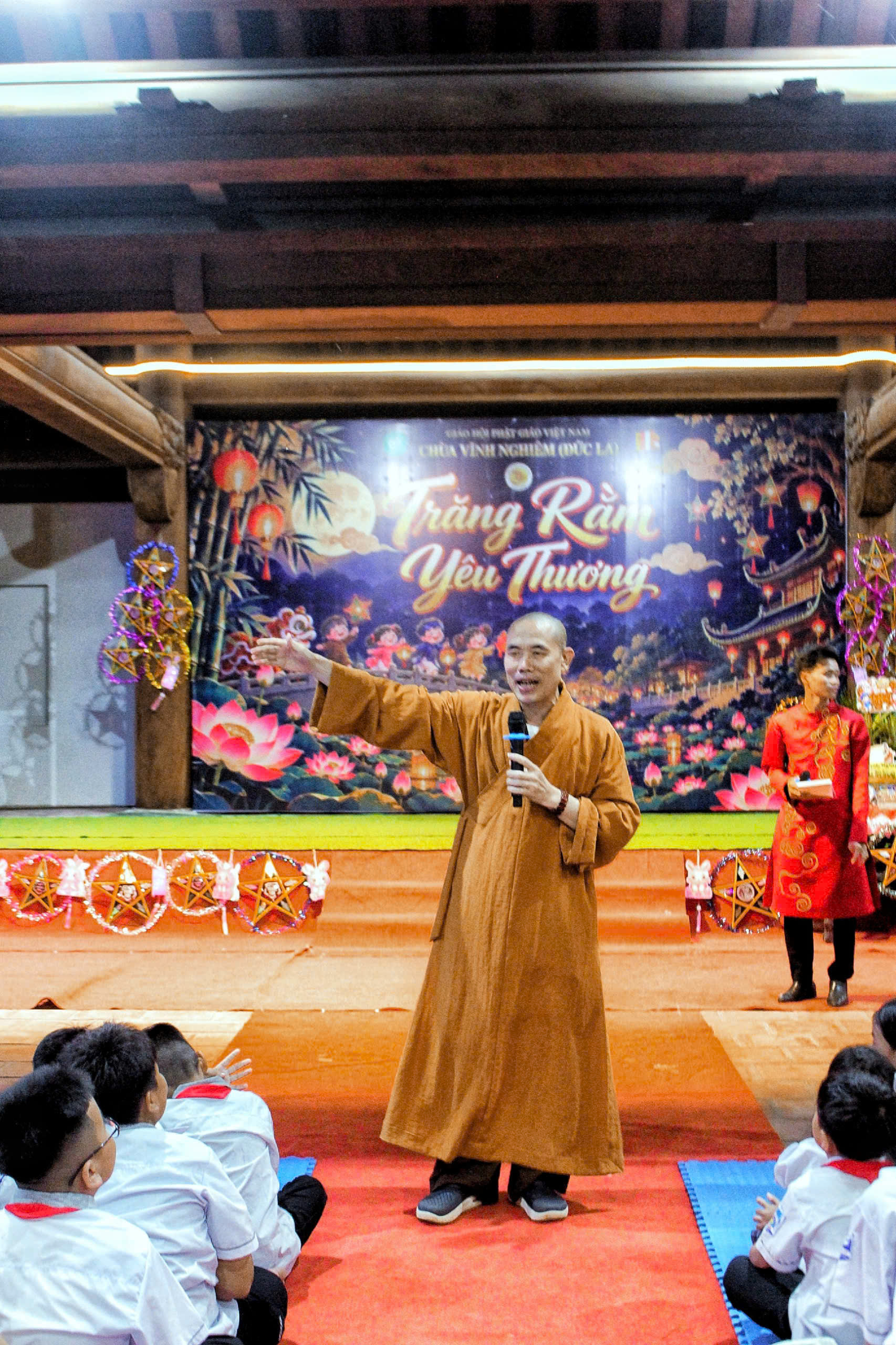 Đêm Rằm Yêu Thương