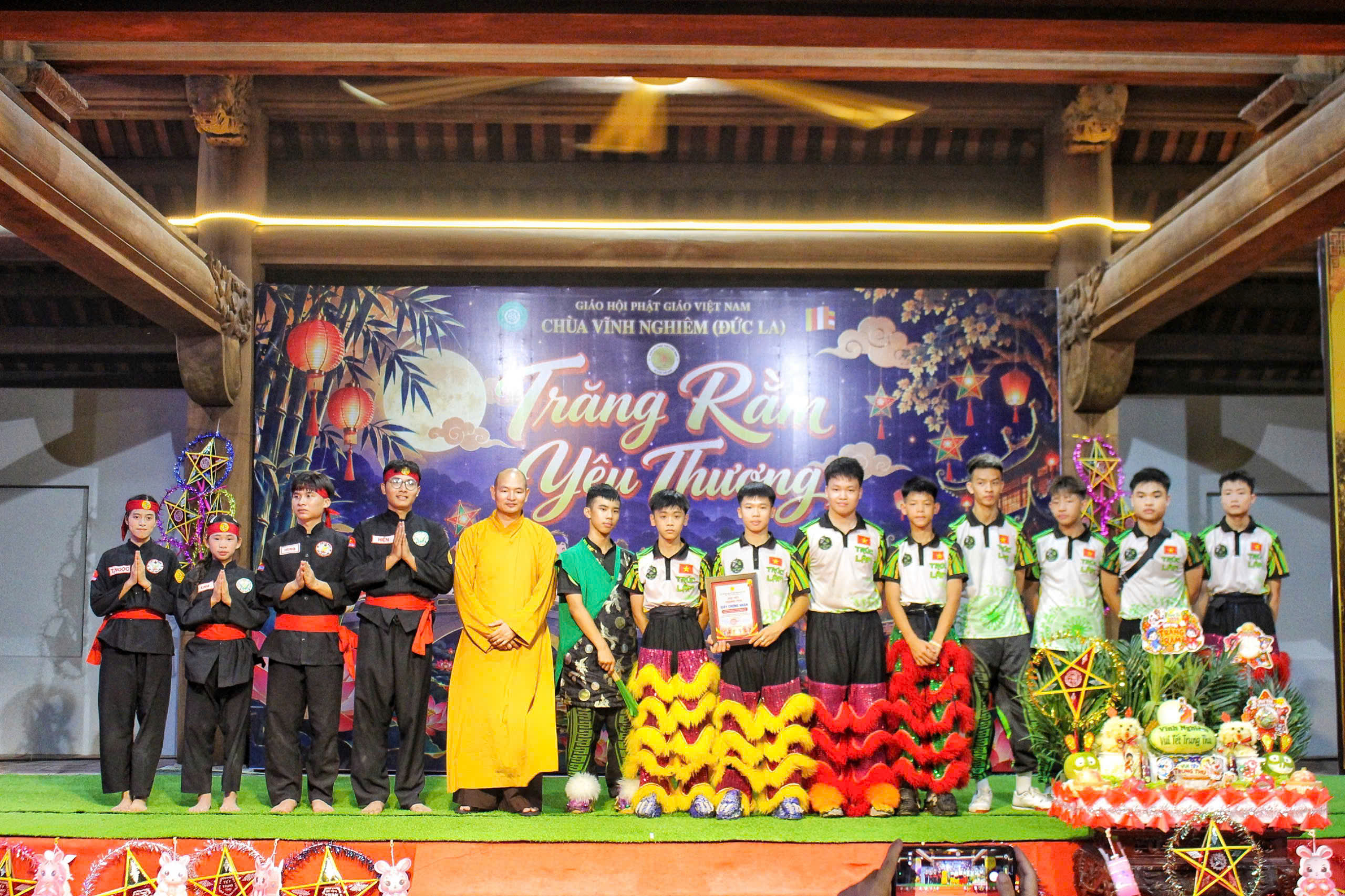 Đêm Rằm Yêu Thương
