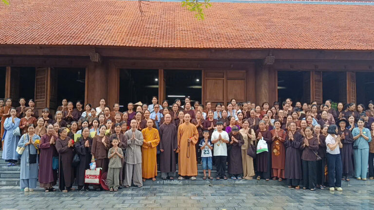 Khóa tu Một Ngày An Lạc